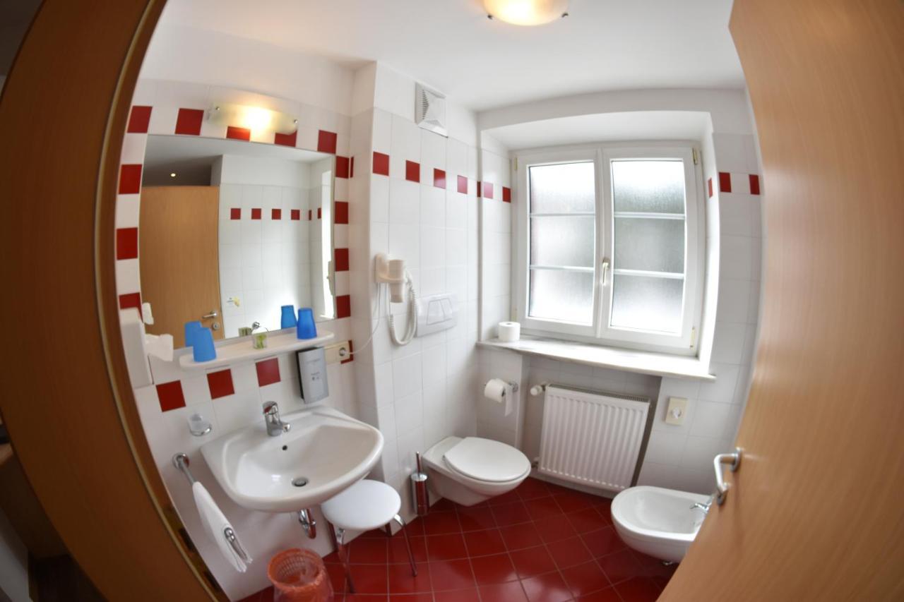 Double Room,1111394979:JPEG